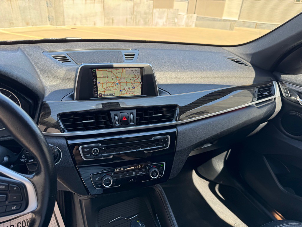 2017 BMW X1 Image 16