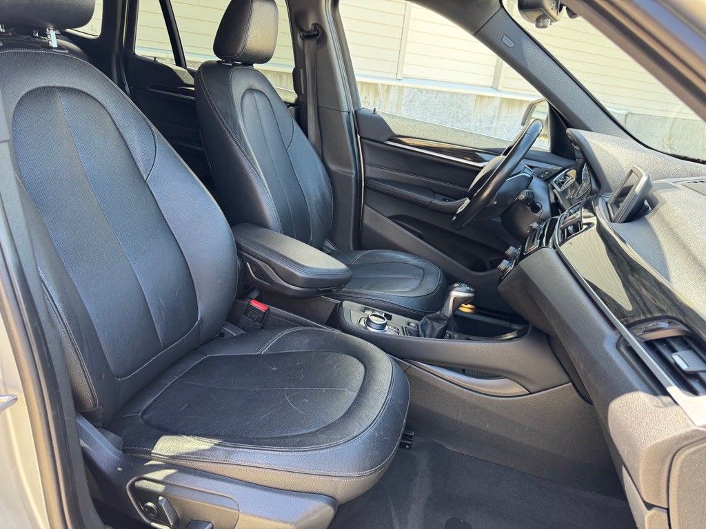 2017 BMW X1 Image 28
