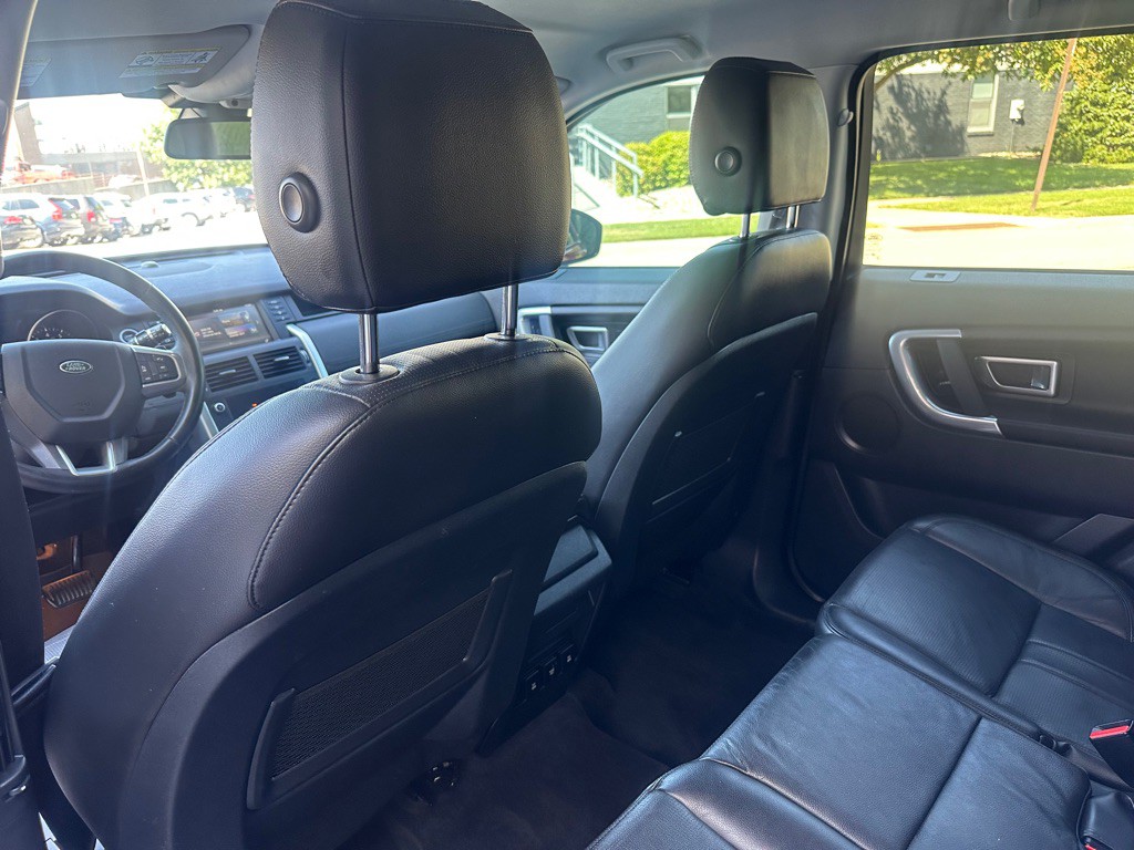 2019 Land Rover Discovery Sport Image 15