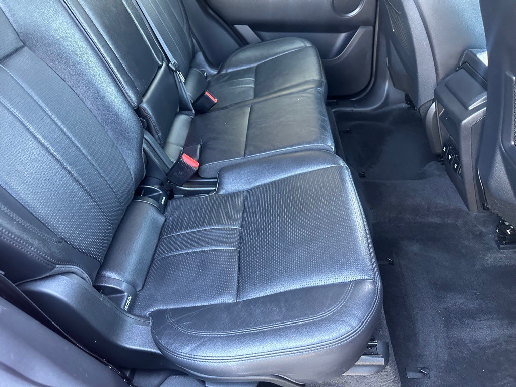 2019 Land Rover Discovery Sport Image 19