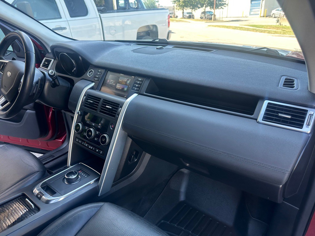 2019 Land Rover Discovery Sport Image 21
