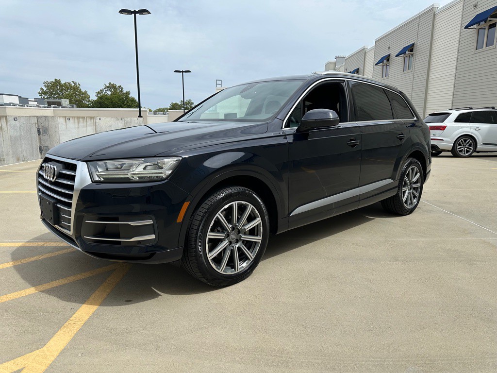 2017 Audi Q7 Image 1