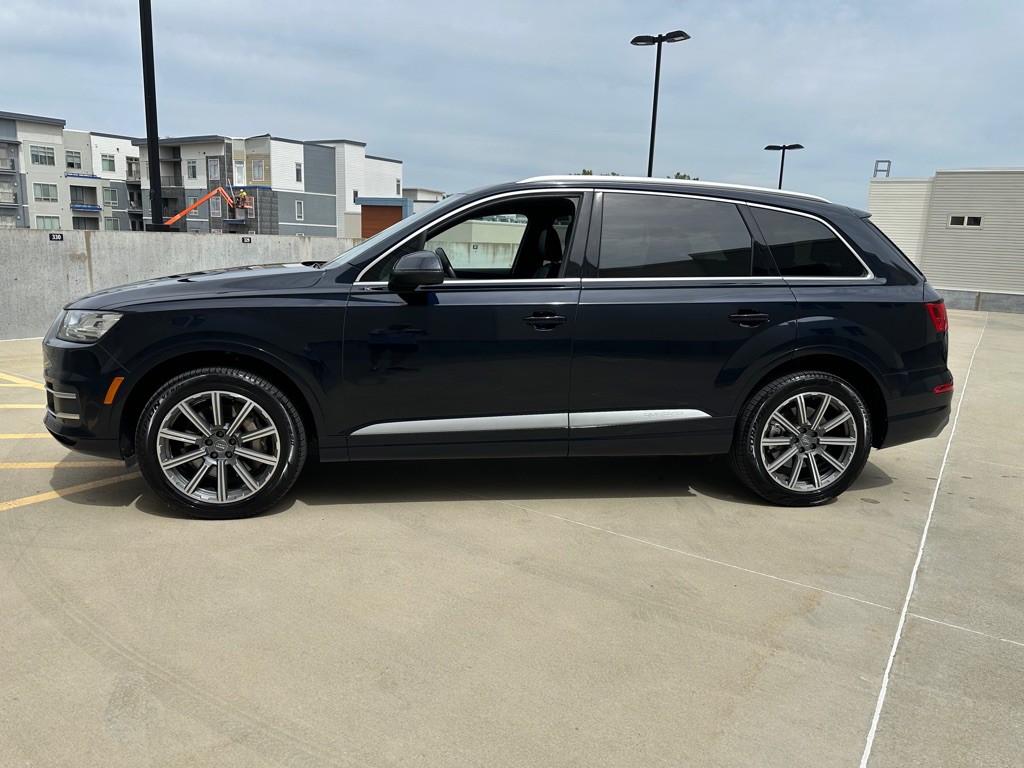 2017 Audi Q7 Image 2