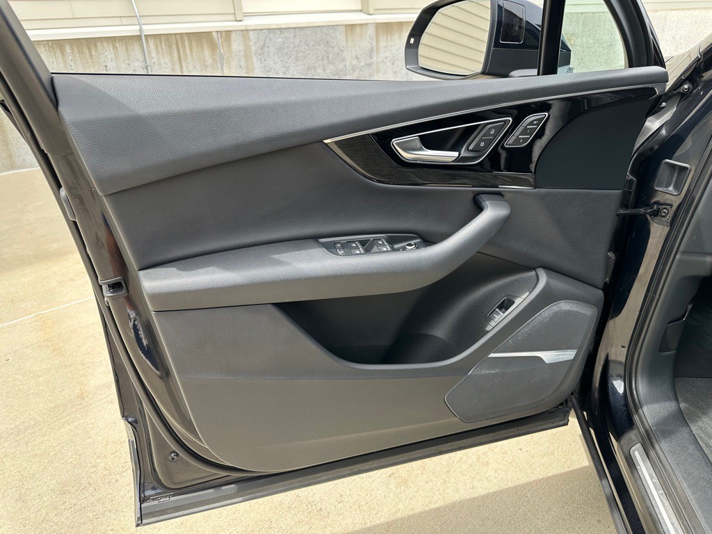 2017 Audi Q7 Image 6