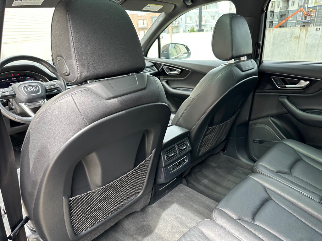 2017 Audi Q7 Image 13