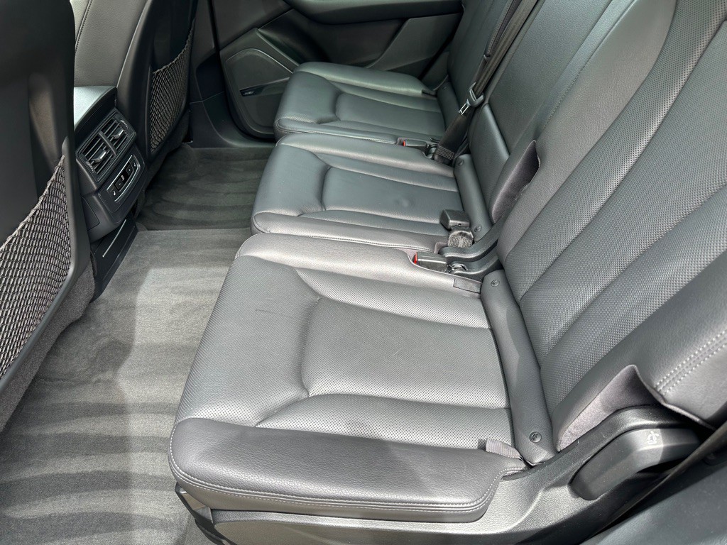 2017 Audi Q7 Image 16