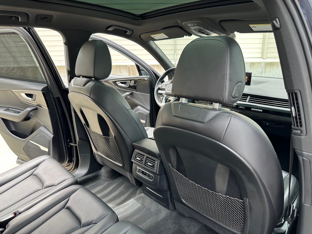 2017 Audi Q7 Image 19