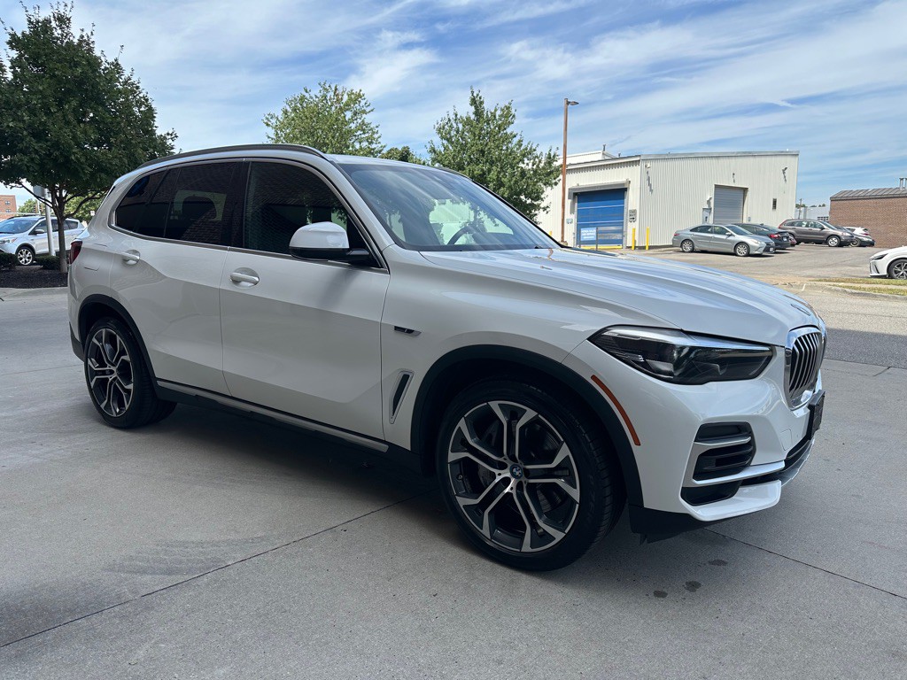2022 BMW X5 Image 1