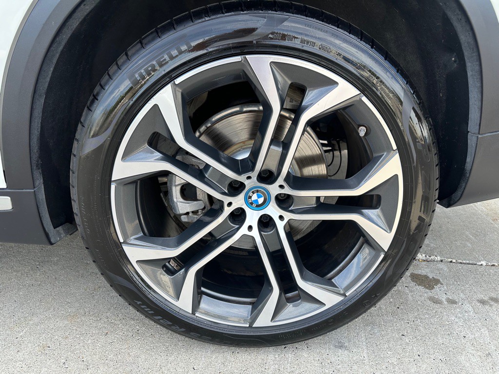 2022 BMW X5 Image 12