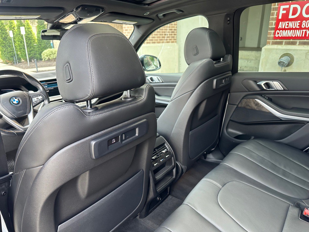 2022 BMW X5 Image 21