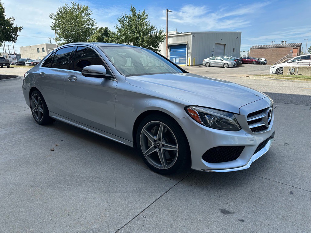2018 Mercedes-Benz C-Class Image 1