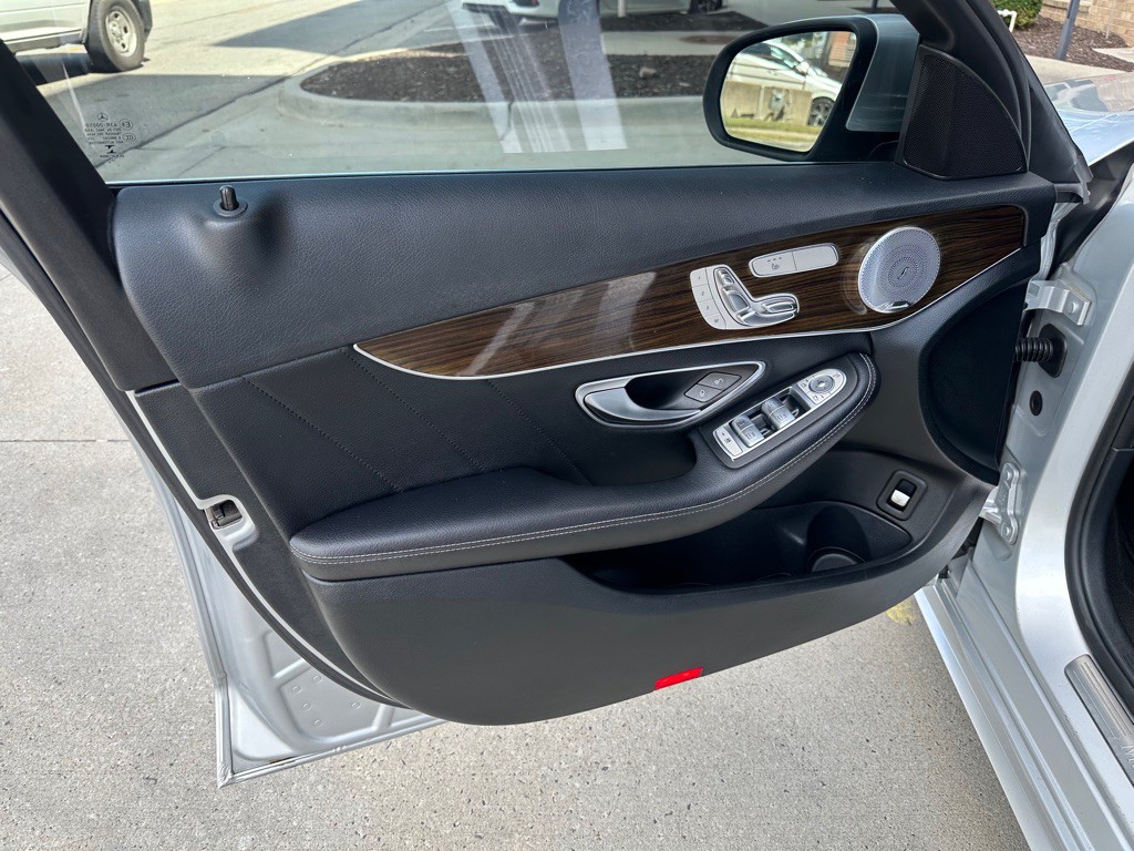 2018 Mercedes-Benz C-Class Image 9