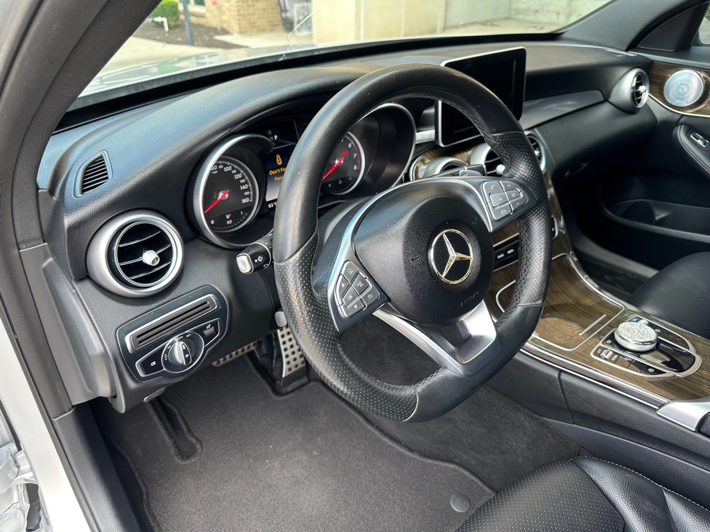 2018 Mercedes-Benz C-Class Image 10