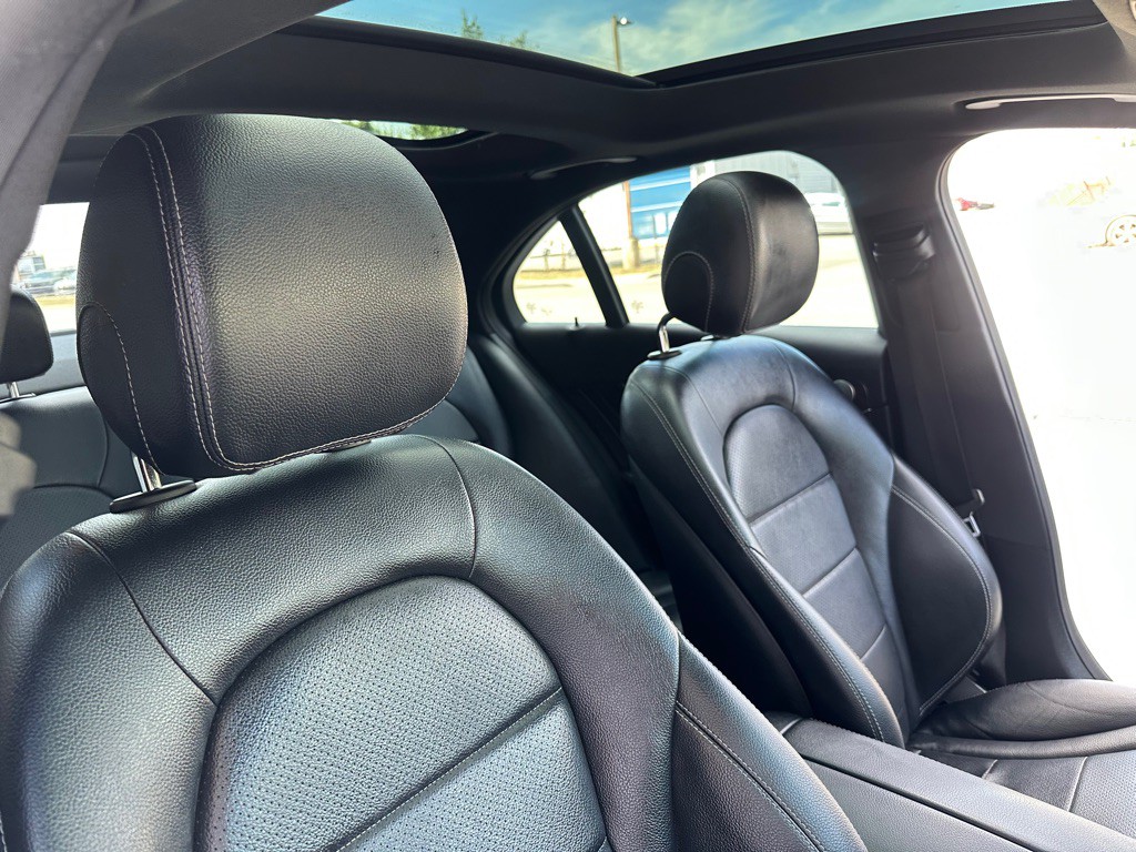 2018 Mercedes-Benz C-Class Image 26
