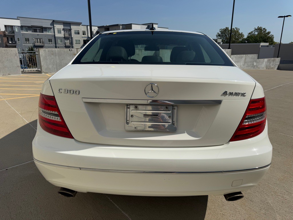 2013 Mercedes-Benz C-Class Image 4
