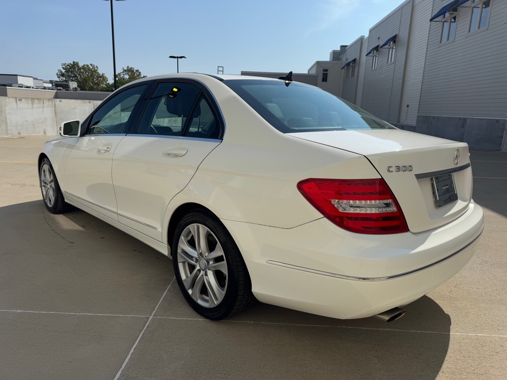 2013 Mercedes-Benz C-Class Image 5