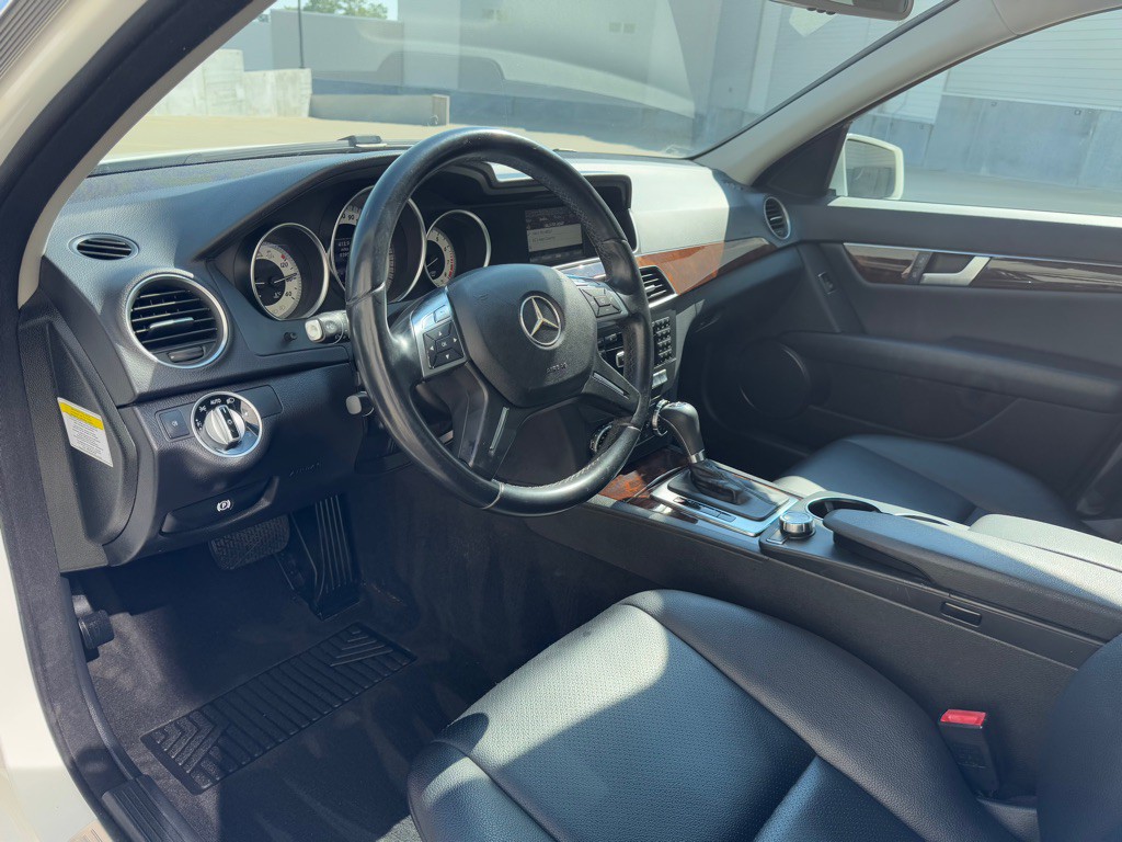 2013 Mercedes-Benz C-Class Image 12