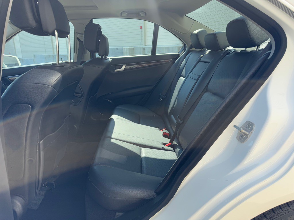 2013 Mercedes-Benz C-Class Image 21