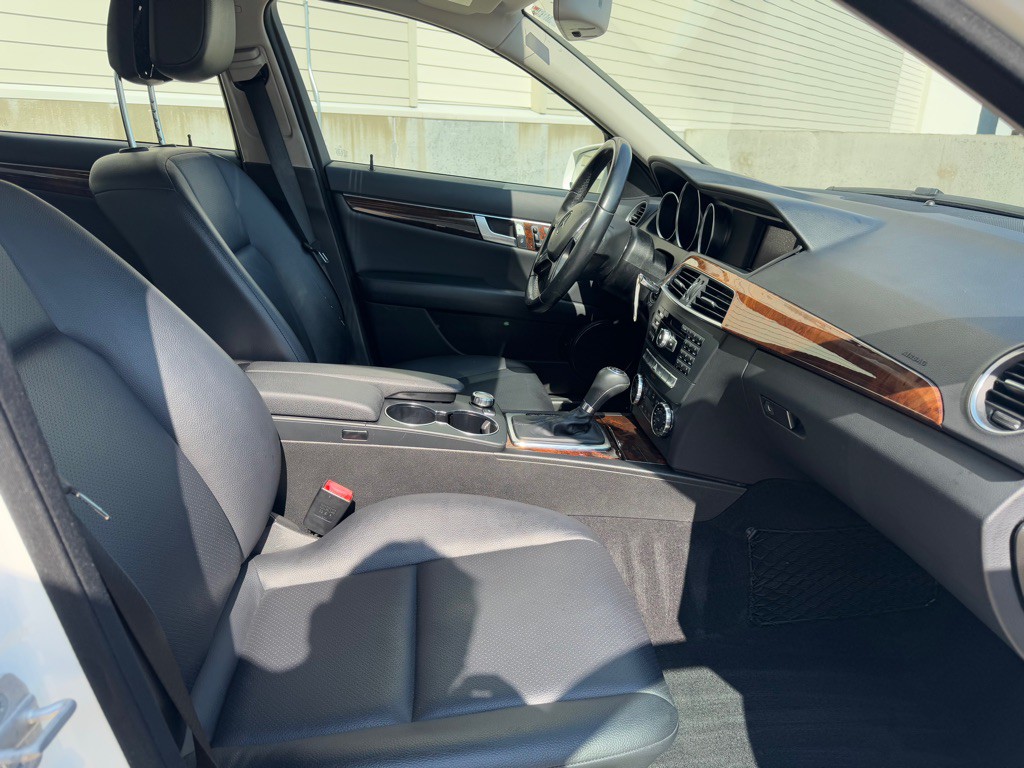 2013 Mercedes-Benz C-Class Image 26
