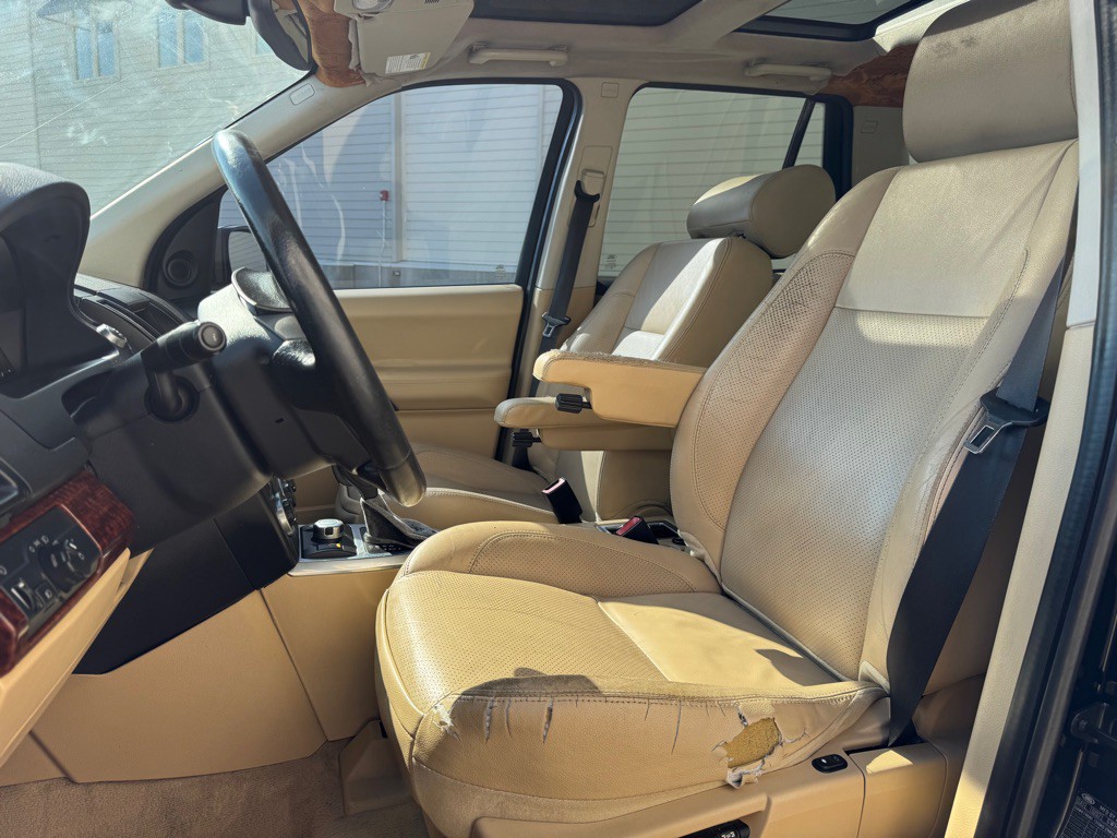 2008 Land Rover LR2 Image 8