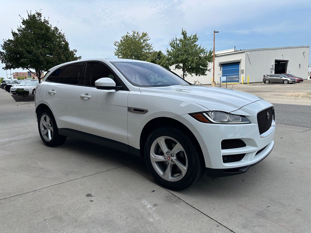 2018 Jaguar F-PACE Image 1