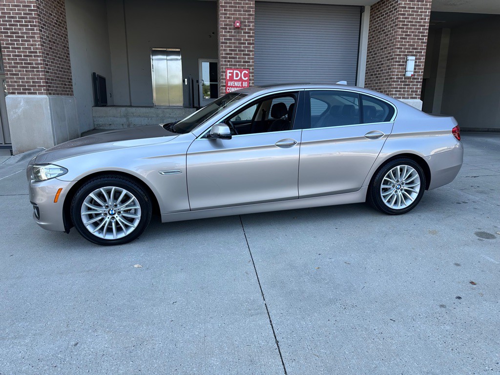 2015 BMW 5 Series Image 4