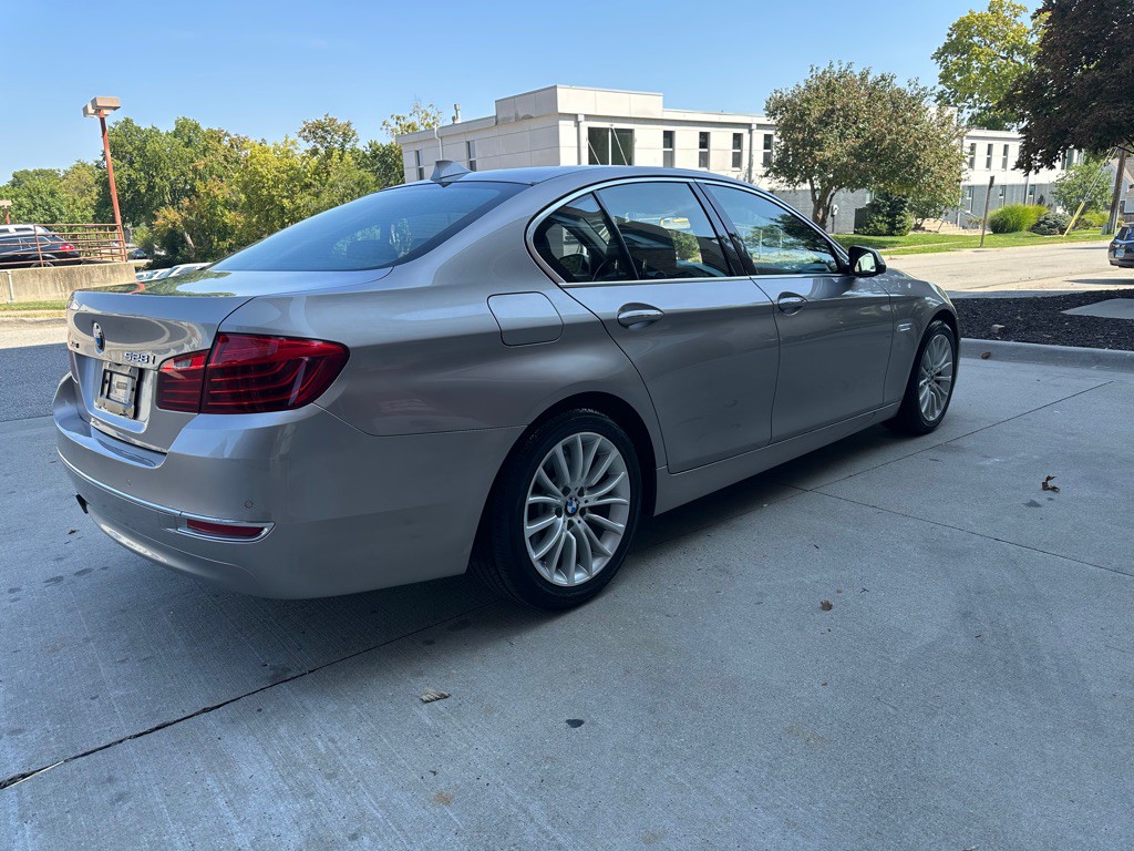 2015 BMW 5 Series Image 7
