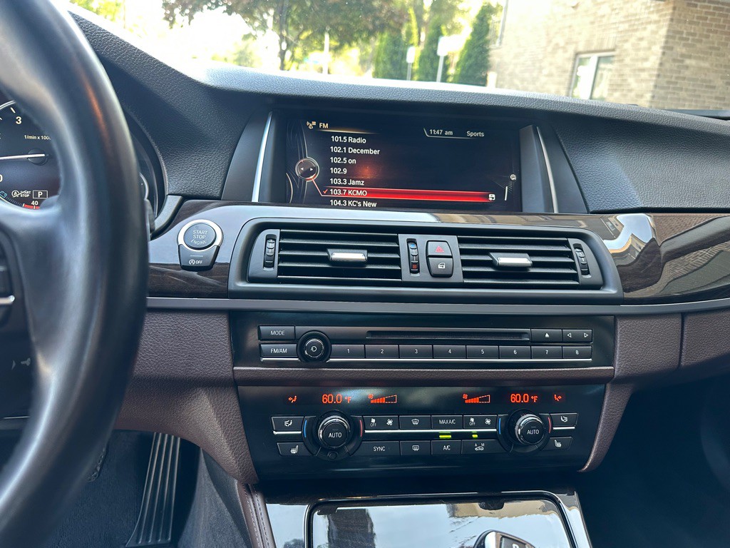2015 BMW 5 Series Image 12