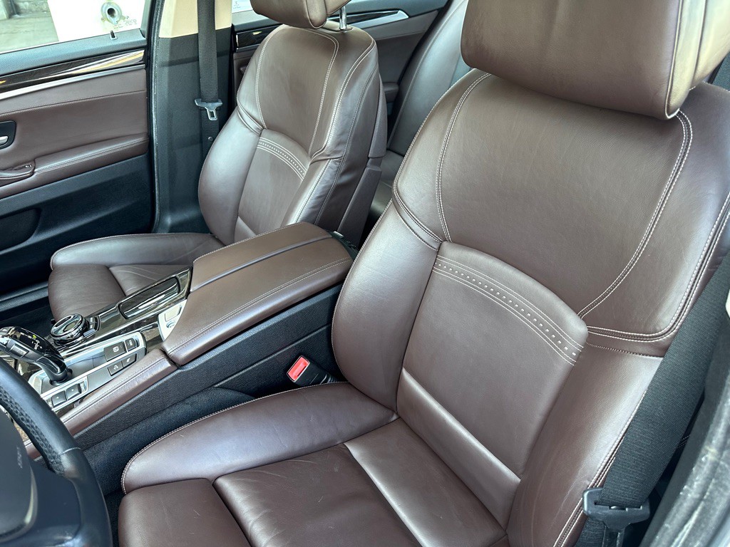 2015 BMW 5 Series Image 16