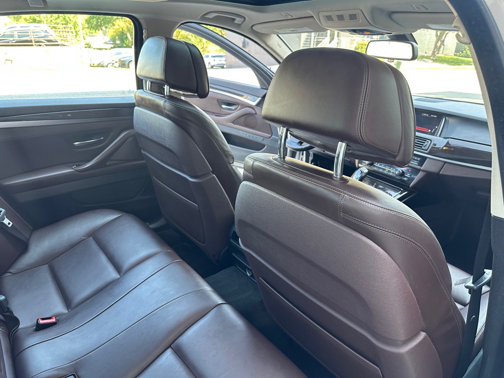 2015 BMW 5 Series Image 22