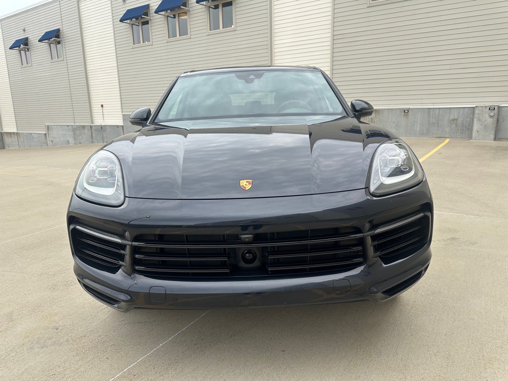 2021 Porsche Cayenne Image 2