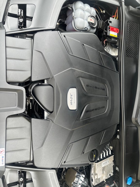 2021 Porsche Cayenne Image 30