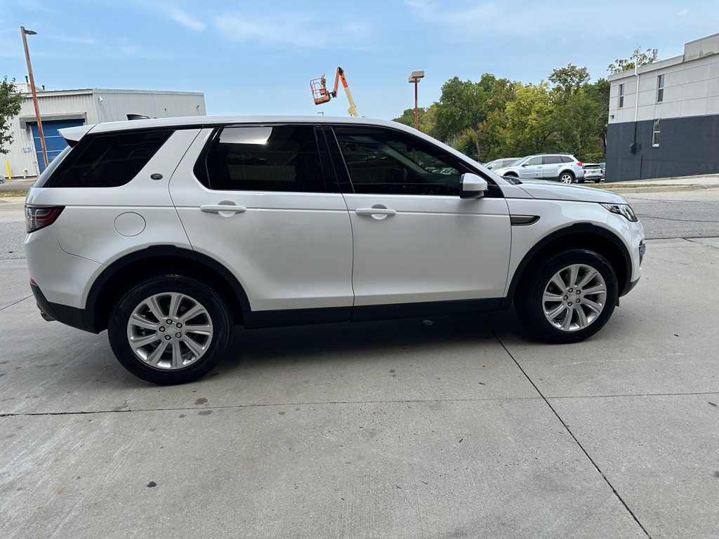 2019 Land Rover Discovery Sport Image 8