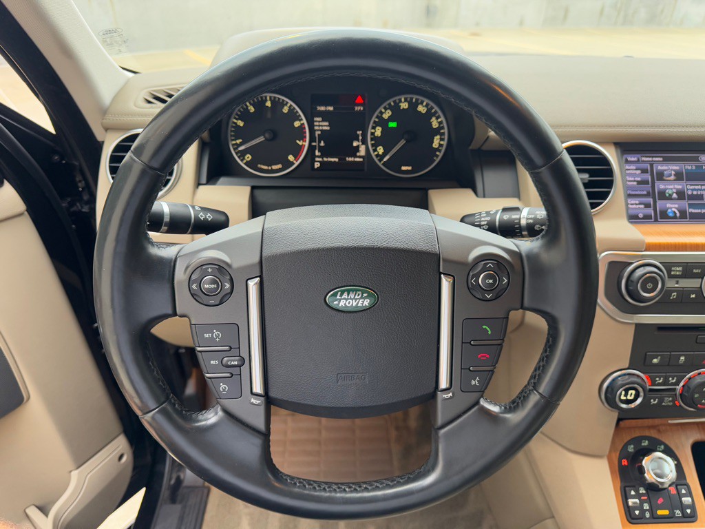 2012 Land Rover LR4 Image 14