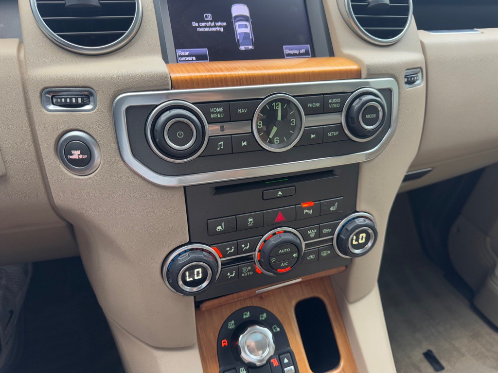 2012 Land Rover LR4 Image 19