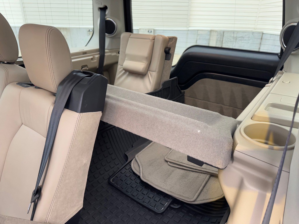 2012 Land Rover LR4 Image 26