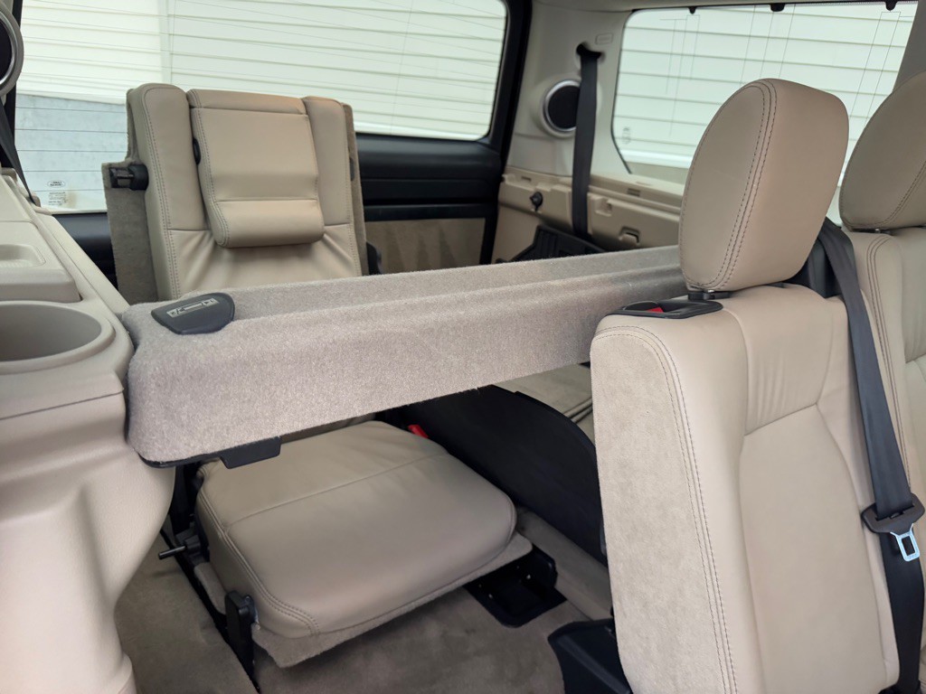 2012 Land Rover LR4 Image 30