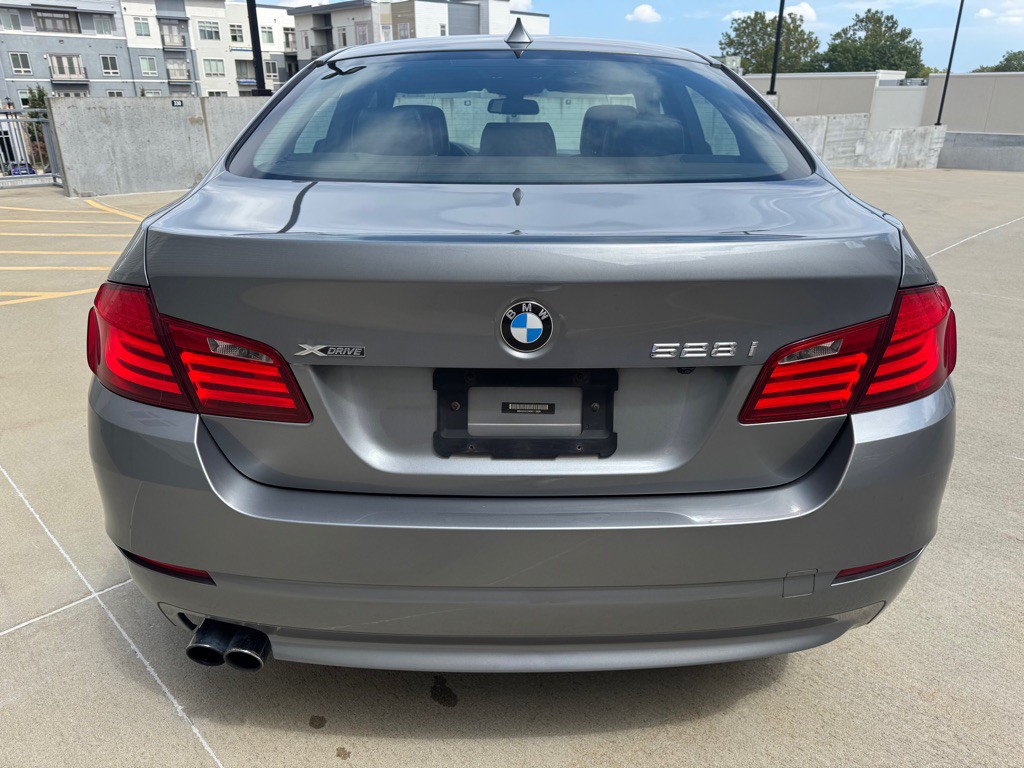 2013 BMW 5 Series Image 4