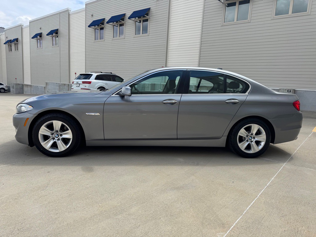 2013 BMW 5 Series Image 6