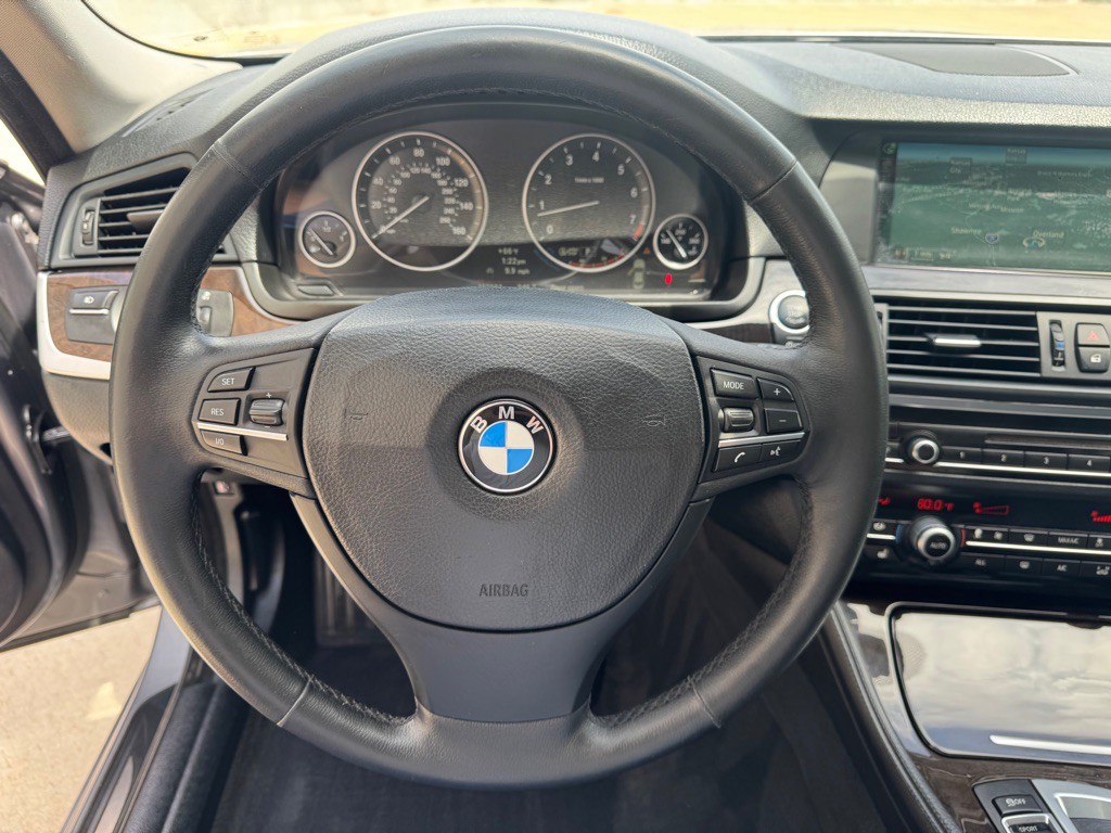 2013 BMW 5 Series Image 14