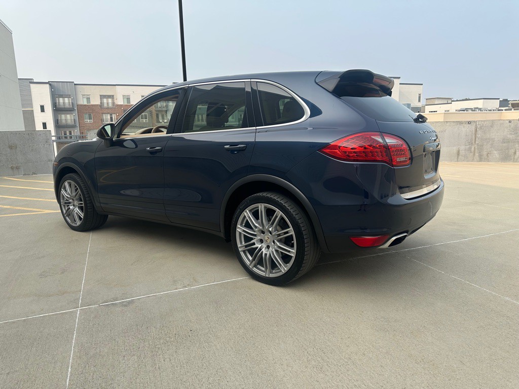 2012 Porsche Cayenne Image 4