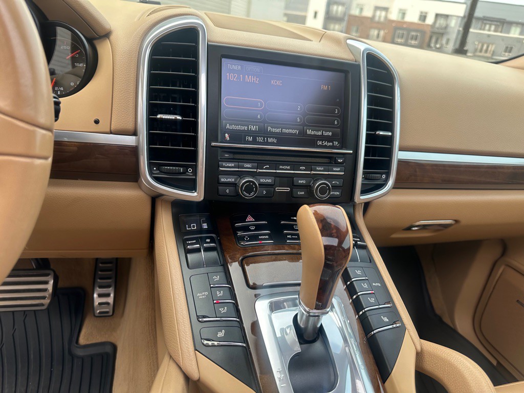 2012 Porsche Cayenne Image 10