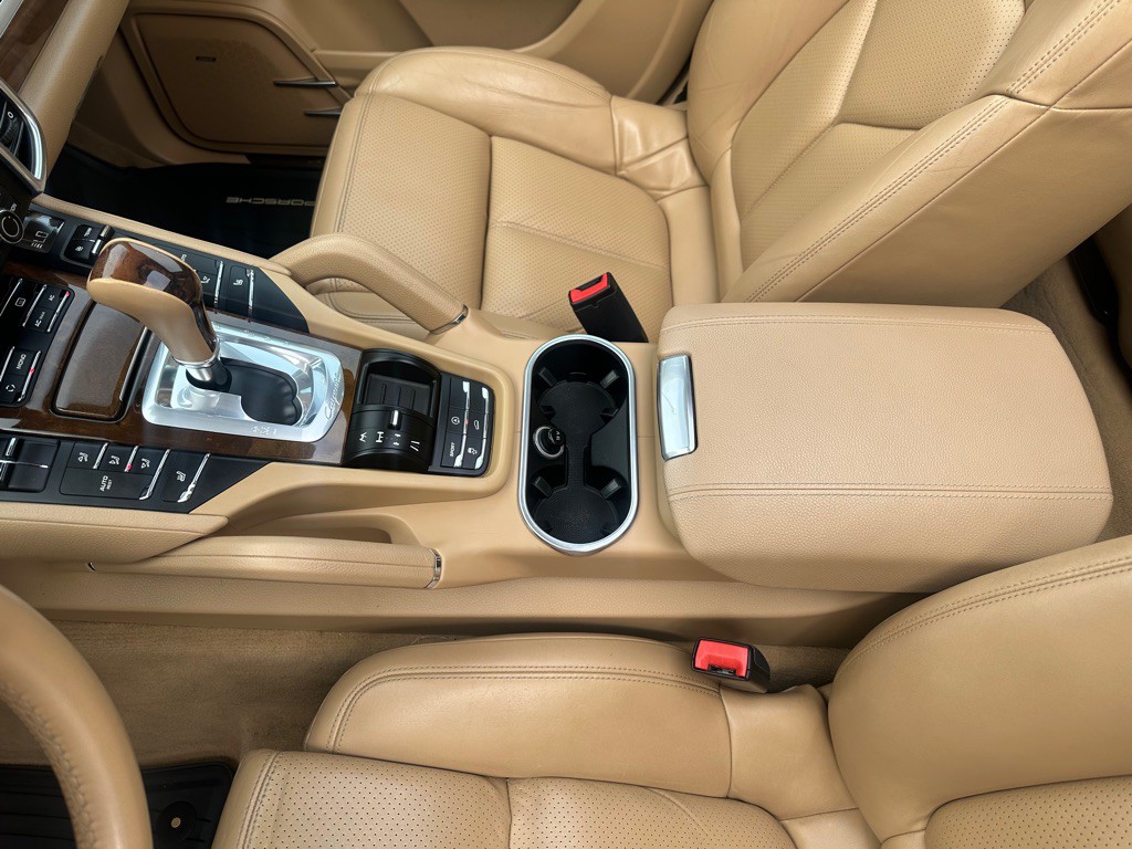 2012 Porsche Cayenne Image 11