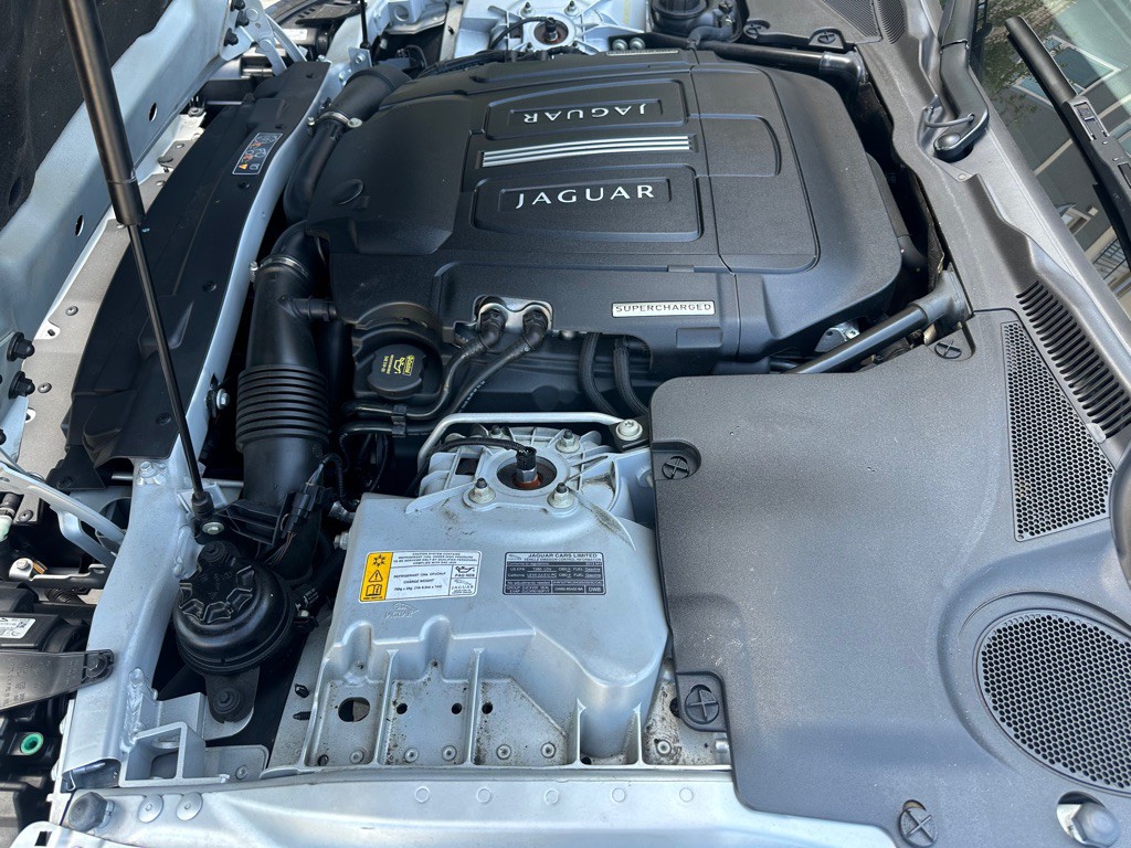 2013 Jaguar XK-Series Image 27