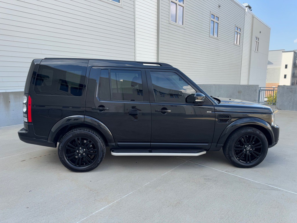 2016 Land Rover LR4 Image 2