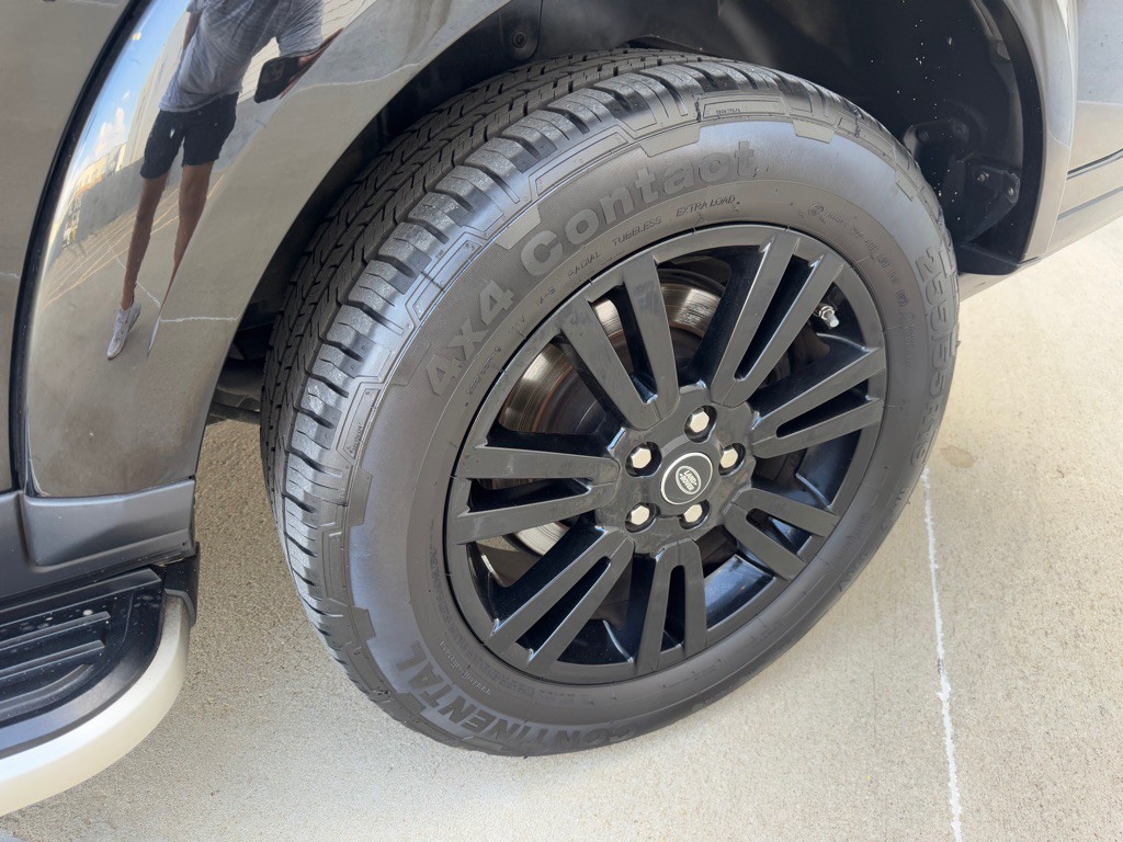 2016 Land Rover LR4 Image 9