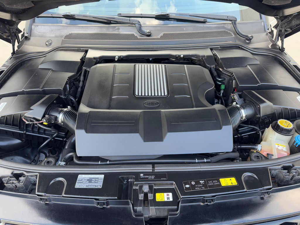 2016 Land Rover LR4 Image 30