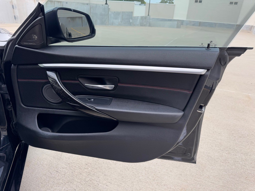 2017 BMW 4 Series Image 25