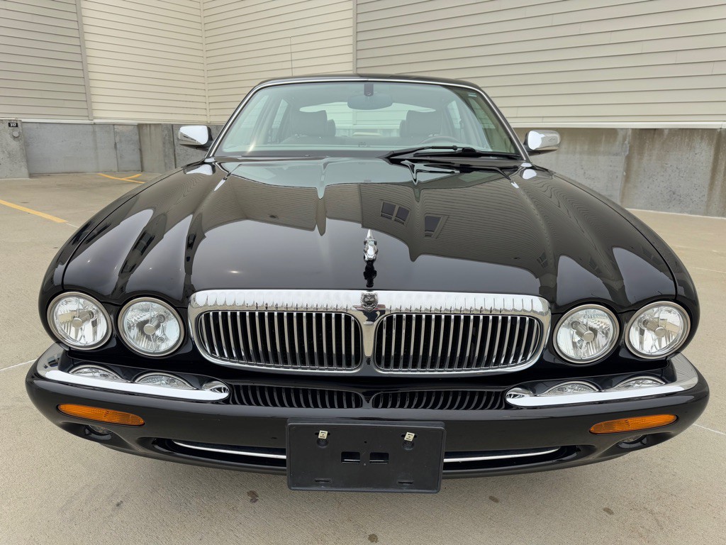 2003 Jaguar Vandenplas Image 8