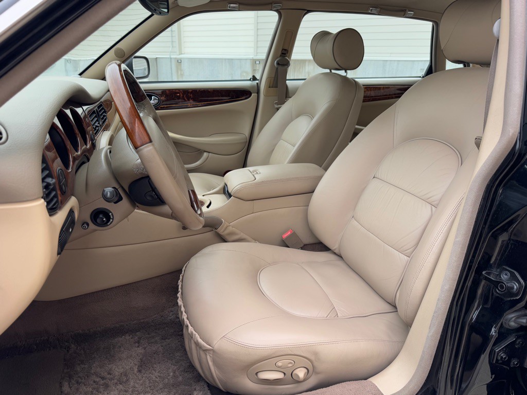 2003 Jaguar Vandenplas Image 13